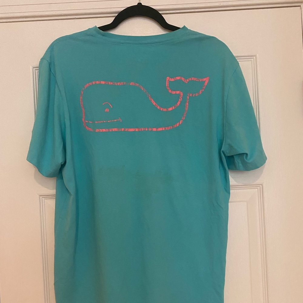 Vineyard Vines T-shirt